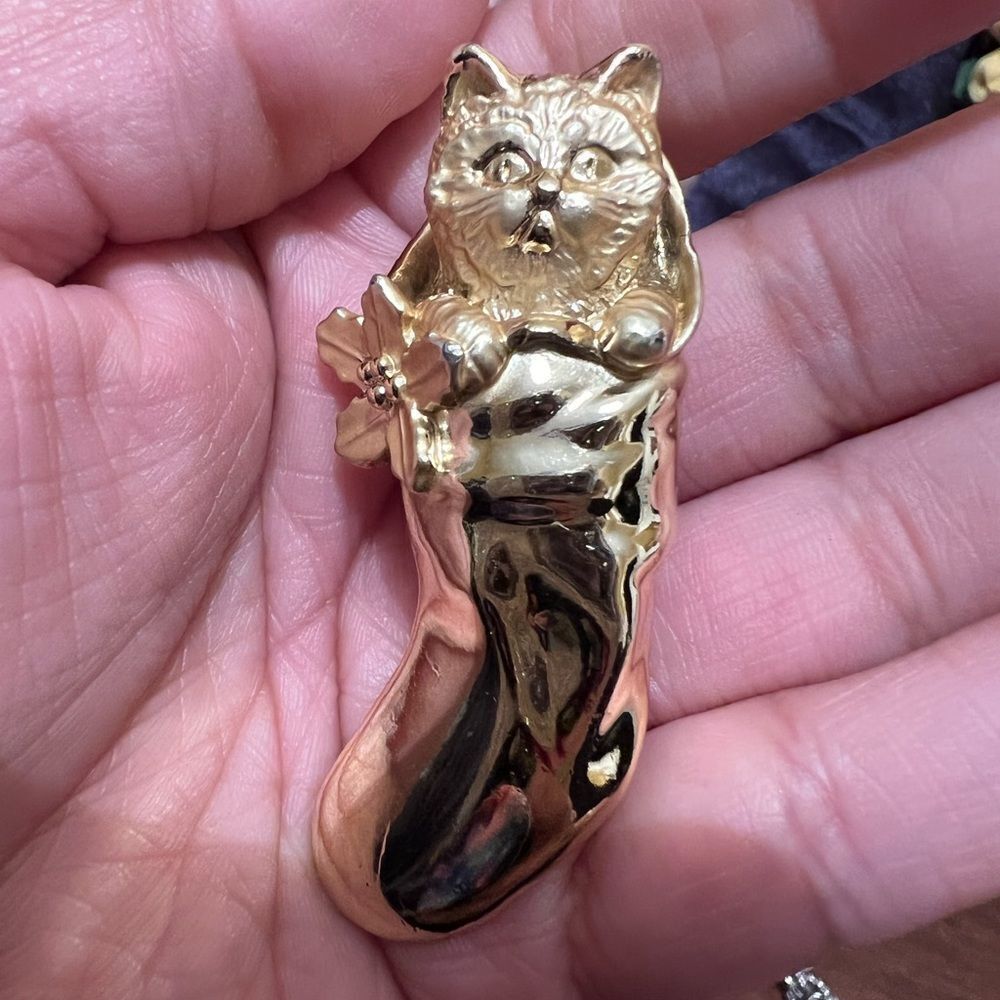 Gold Cat Brooch Pin AJC Signed; Vintage Gold Tone Brooch